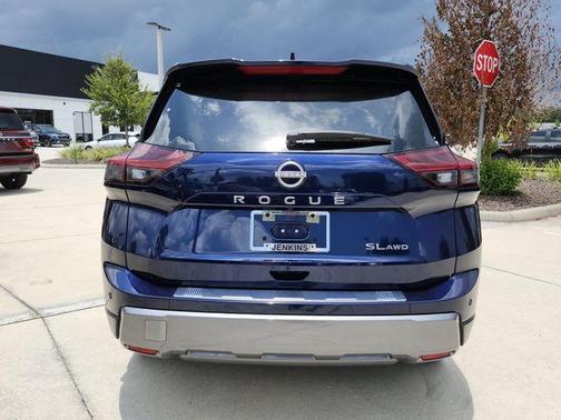 Deep Ocean Blue 2024 Nissan Rogue SL