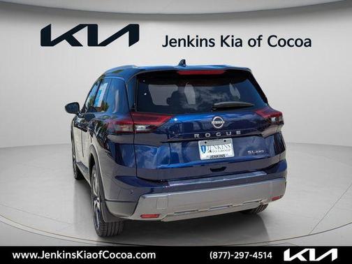 Deep Ocean Blue 2024 Nissan Rogue SL