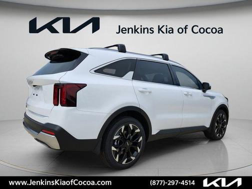 White Pearl 2026 Kia Sorento EX