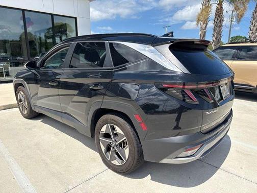 Phantom Black 2025 Hyundai TUCSON SEL Convenience