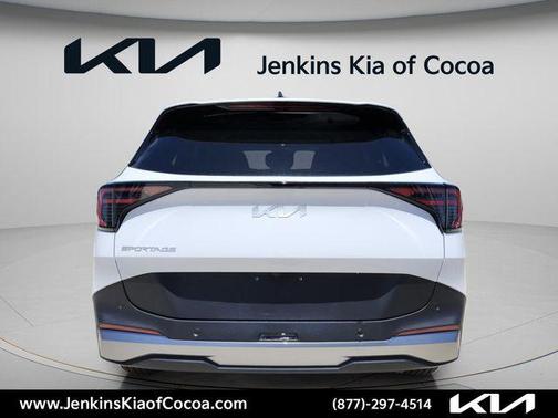 Glacial White Pearl 2026 Kia Sportage EX