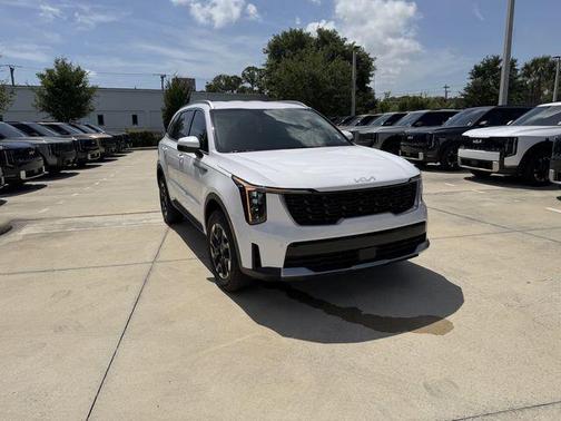 White Pearl 2026 Kia Sorento S