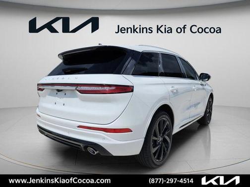 White Metallic 2024 Lincoln Corsair Grand Touring