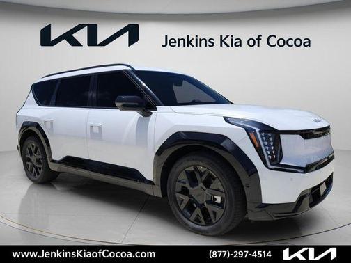 White Pearl 2026 Kia EV9 Land