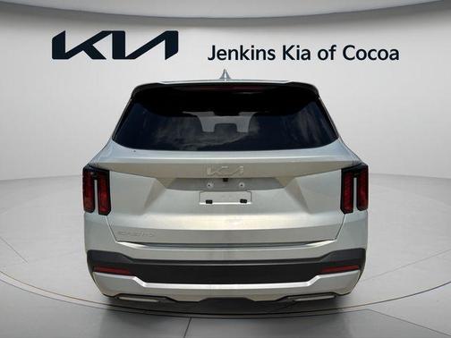 Ivory 2026 Kia Sorento LX