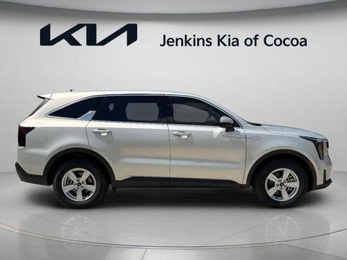 Ivory 2026 Kia Sorento LX