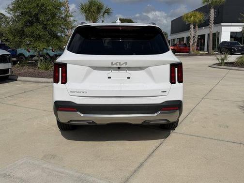 White Pearl 2026 Kia Sorento EX