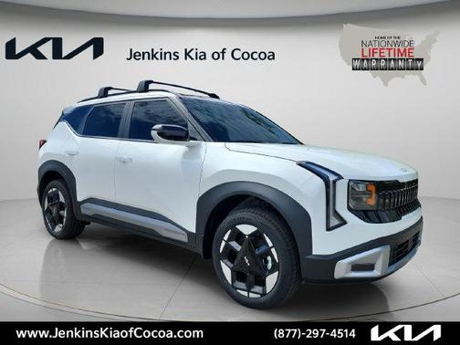 White 2027 Kia Seltos EX