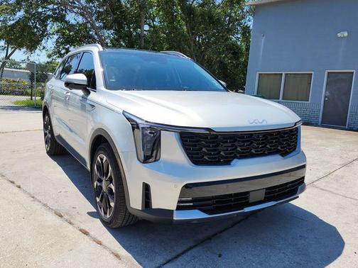 Ivory 2026 Kia Sorento SX