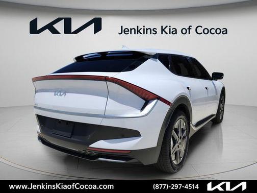 White Pearl 2026 Kia EV6 Light