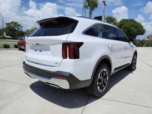 White Pearl 2026 Kia Sorento S