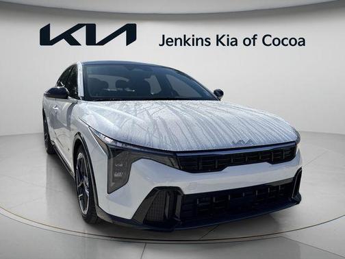 White Pearl 2026 Kia K4 GT-Line