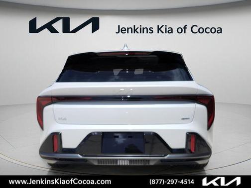 White Pearl 2026 Kia K4 GT-Line Turbo