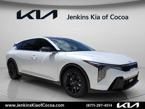 White Pearl 2026 Kia K4 GT-Line Turbo
