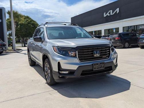 Lunar Silver Metallic 2023 Honda Ridgeline Sport