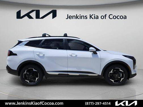 White Pearl 2026 Kia Sportage EX