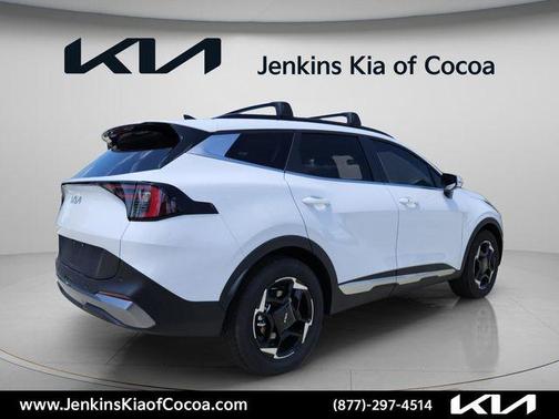White Pearl 2026 Kia Sportage EX
