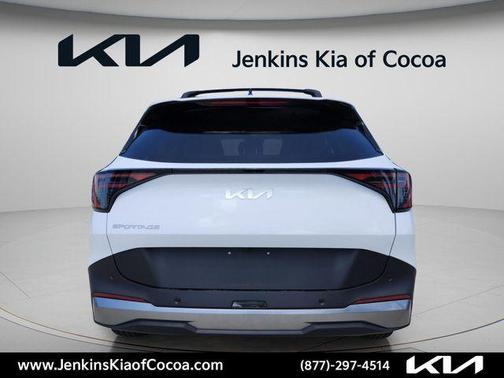 White Pearl 2026 Kia Sportage EX