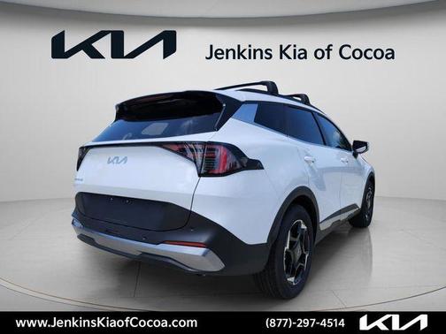 White Pearl 2026 Kia Sportage EX