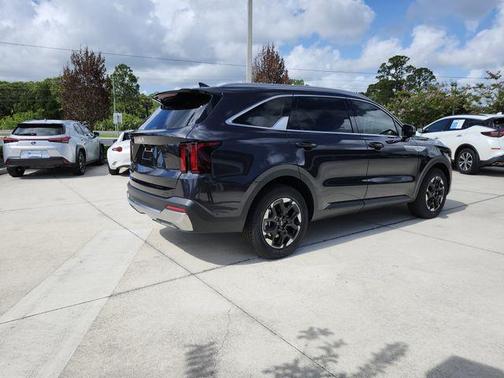 Metal 2026 Kia Sorento S
