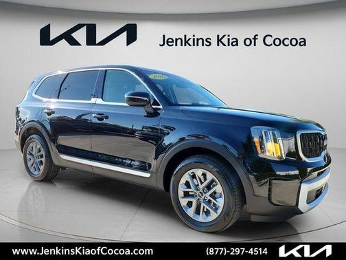 Ebony Black 2024 Kia Telluride LX