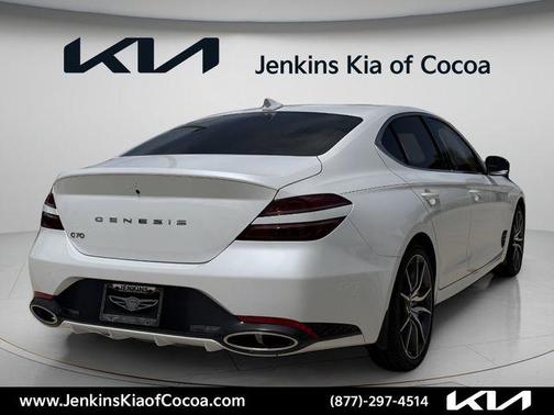 White 2025 Genesis G70 2.5T