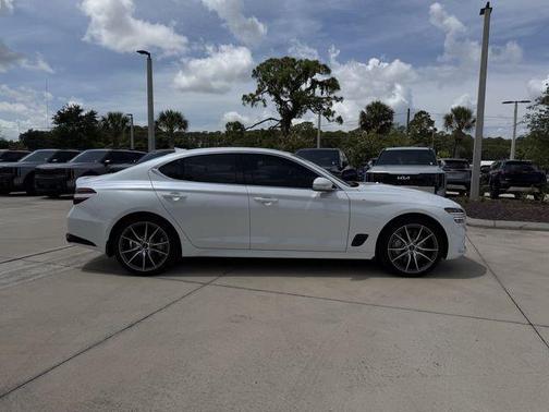 White 2025 Genesis G70 2.5T