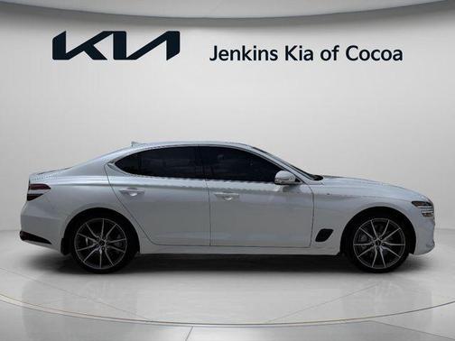 White 2025 Genesis G70 2.5T