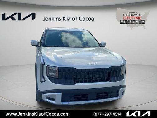 Ivory 2027 Kia Seltos LX