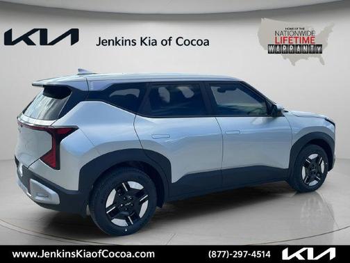 Ivory 2027 Kia Seltos LX
