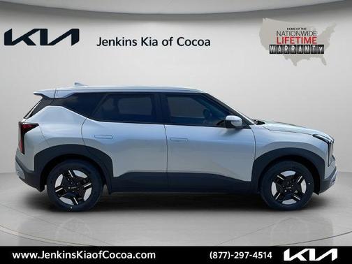 Ivory 2027 Kia Seltos LX