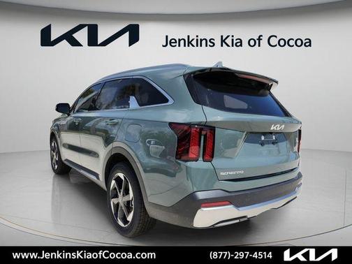 Green 2026 Kia Sorento Hybrid EX