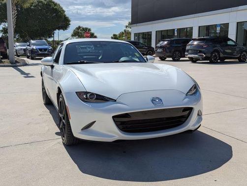 Snowflake White Pearl 2022 Mazda MX-5 Miata Grand Touring