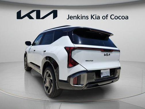 White 2027 Kia Seltos X-Line