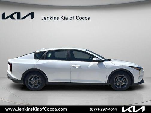 Snow White Pearl 2026 Kia K4 LXS