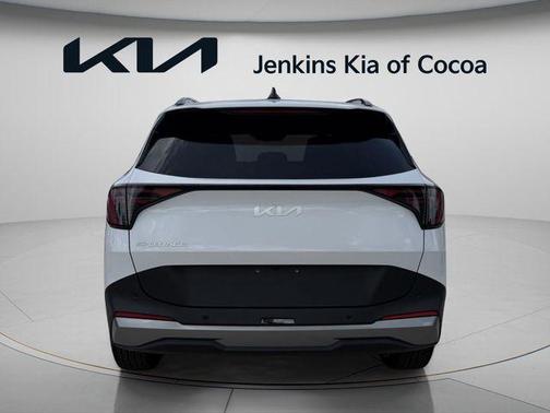 White Pearl 2026 Kia Sportage EX