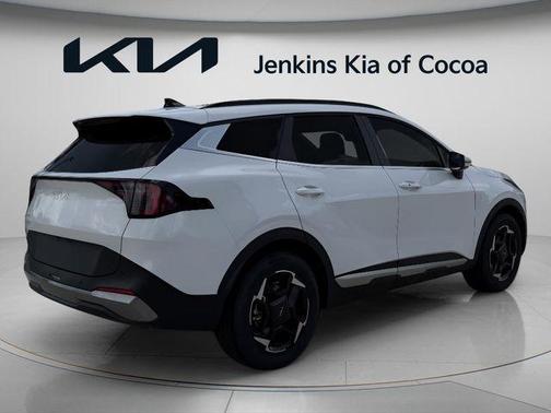 White Pearl 2026 Kia Sportage EX