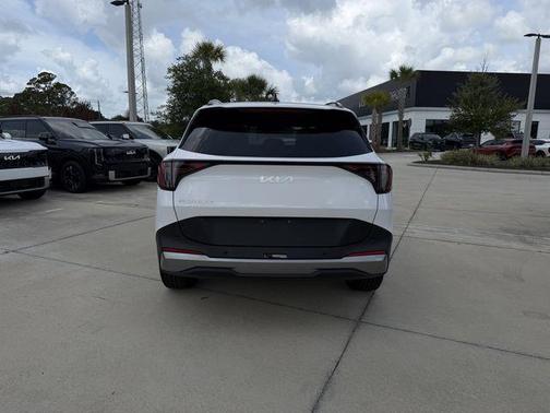 White Pearl 2026 Kia Sportage EX