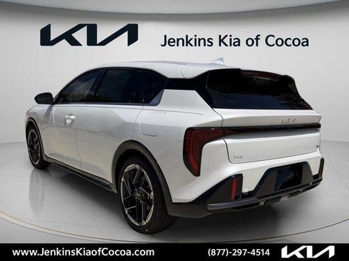 Snow White Pearl 2026 Kia K4 GT-Line