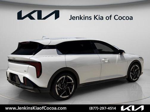 White Pearl 2026 Kia K4 GT-Line