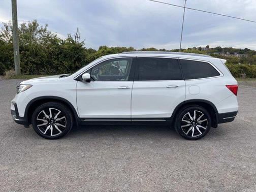 2020 Honda Pilot Touring 8-Passenger