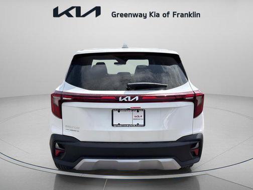 Snow White Pearl 2026 Kia Seltos LX