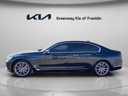 2016 BMW 740 740i