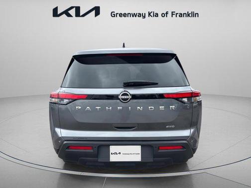 2023 Nissan Pathfinder S 4WD