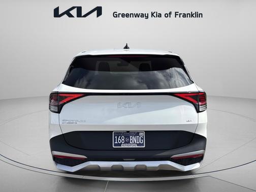 Snow White Pearl 2024 Kia Sportage LX