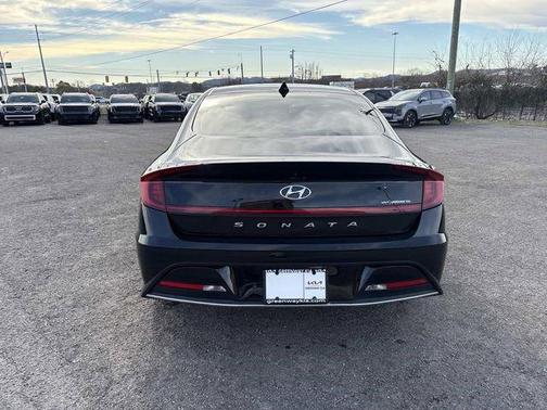 2022 Hyundai SONATA SE