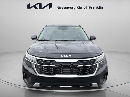 Fusion Black 2026 Kia Seltos LX