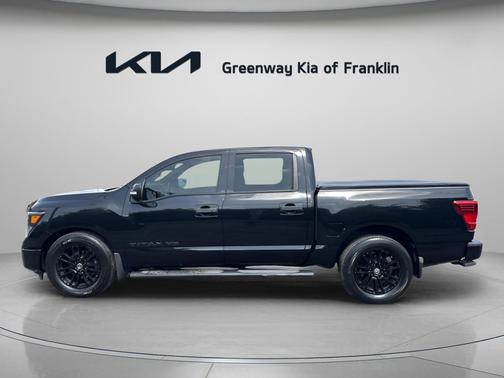 Magnetic Black Metallic 2019 Nissan Titan SV