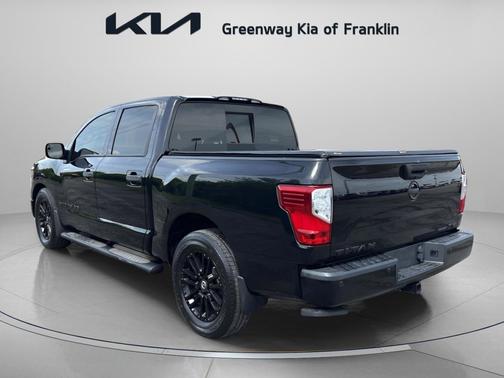 Magnetic Black Metallic 2019 Nissan Titan SV