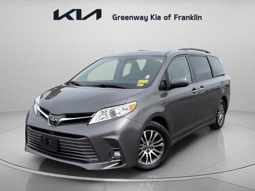 2019 Toyota Sienna XLE